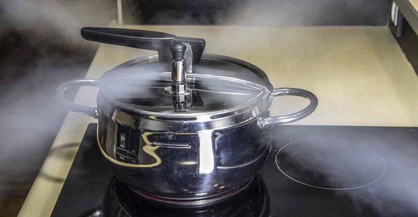 8 pressure cooker safety measures | Shutterstock 8 pressure cooker safety measures | Shutterstock