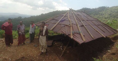 Tribal ( Kurichiyar ) making thear House Tribal ( Kurichiyar ) making thear House