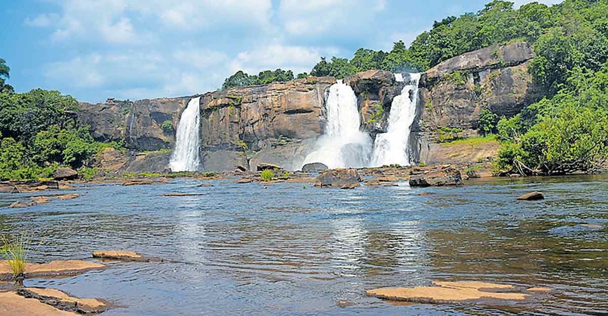 thrissur-athirapally-waterfall thrissur-athirapally-waterfall