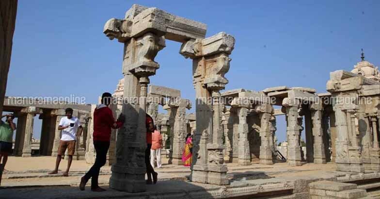 lepakshi-temple-Mandap lepakshi-temple-Mandap