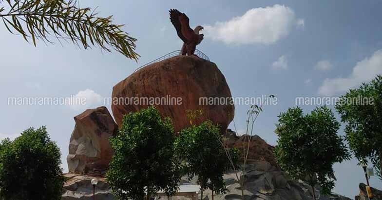 lepakshi-temple-garud lepakshi-temple-garud