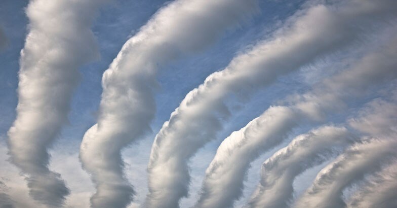 Wormhole-Like Cloud Wormhole-Like Cloud