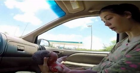 Woman gives birth to 10lb baby in car