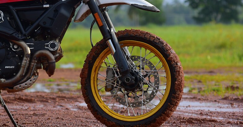ducati-scrambler-desert-sled-2 ducati-scrambler-desert-sled-2
