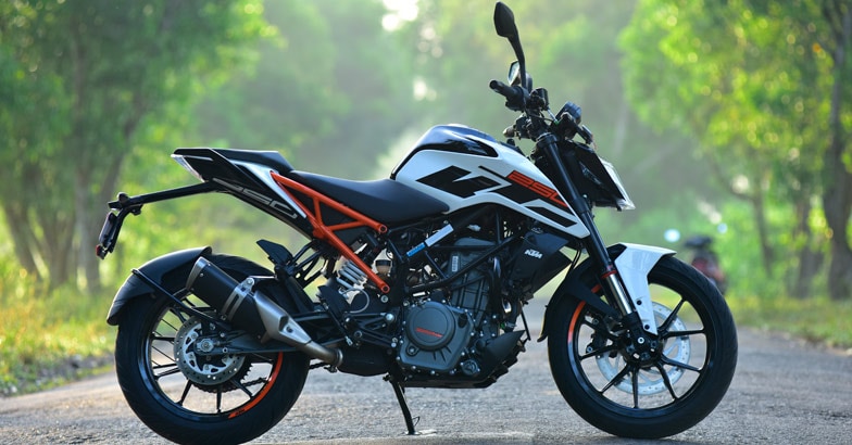 ktm-duke-test-drive-1 ktm-duke-test-drive-1