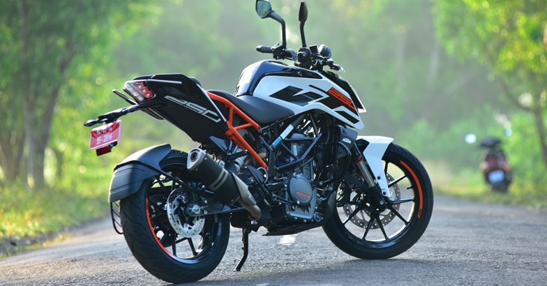 ktm-duke-test-drive-2 ktm-duke-test-drive-2