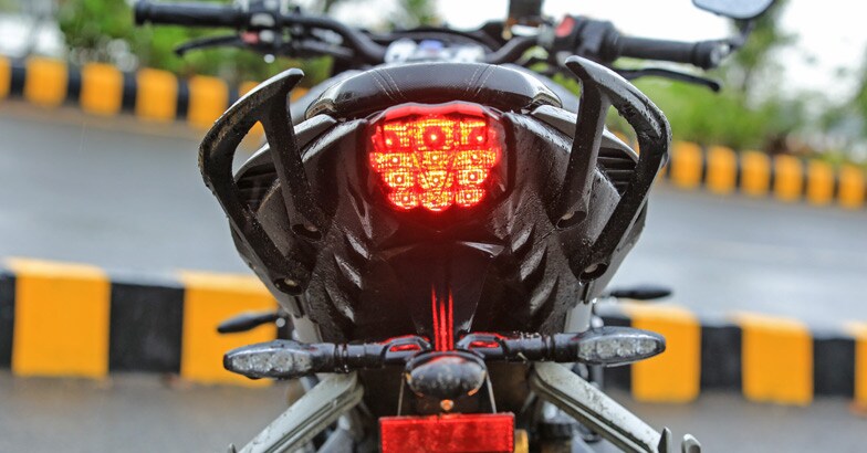 triumph-street-triple-4 triumph-street-triple-4