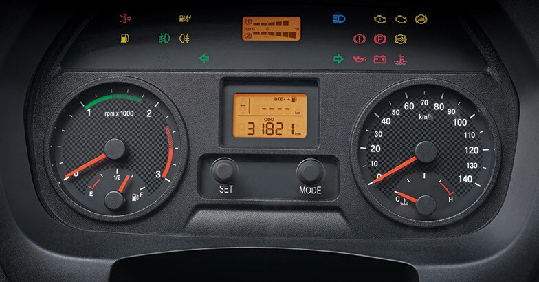 Mahindra-Furio-7 Mahindra-Furio-7