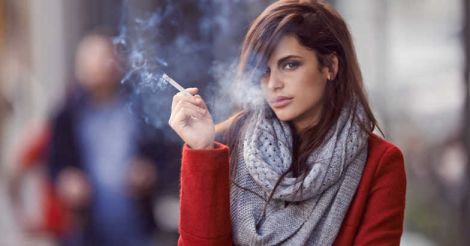 lady-smoking
