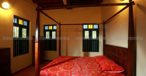 traditional-house-bedroom