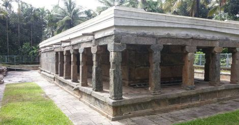 jain-temple-wayanad-pillar