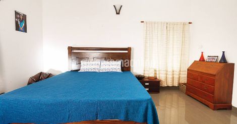 ren-tharavad-bedroom