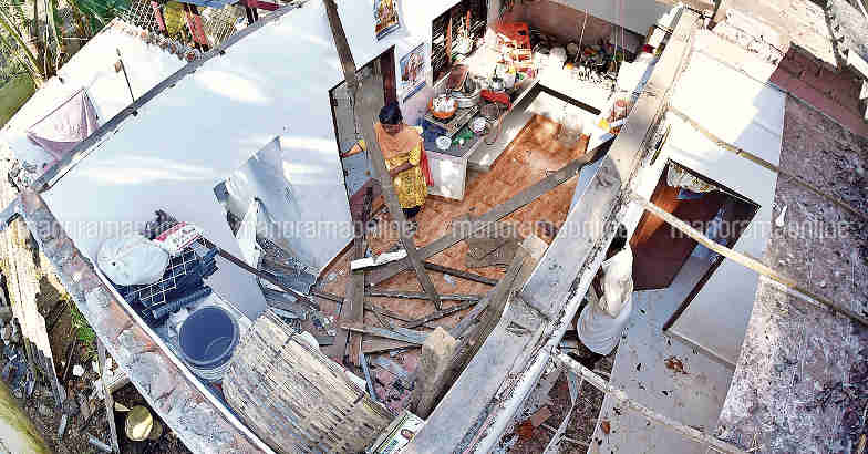 flood-destroyed-house flood-destroyed-house