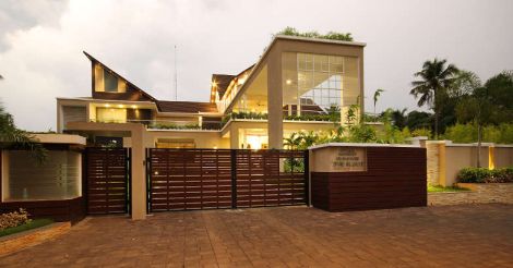 aliyar-home-front-view