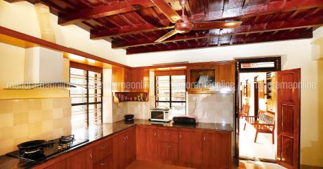 150-year-old-tharavadu-kitchen