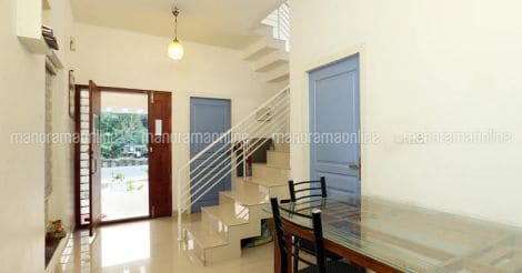 12-lakh-home-calicut-dining