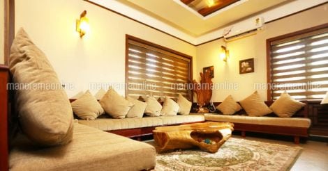 kerala-luxury-house-kutiadi-living