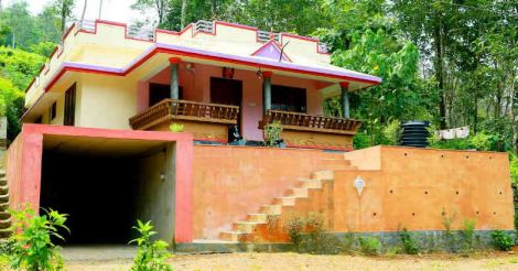 14-lakh-house-porch