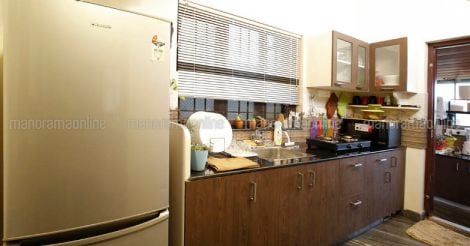 25-lakh-home-kuttikatur-kitchen