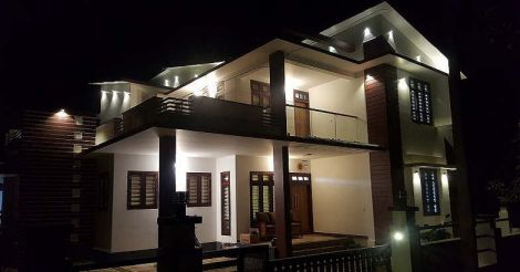 contemporary-home-wayanad-night