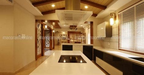 luxury-kerala-home-kitchen