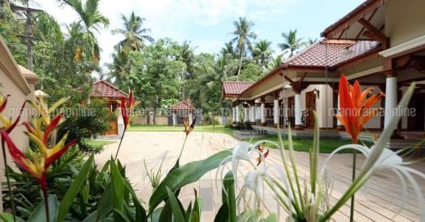 luxury-kerala-home-landscape