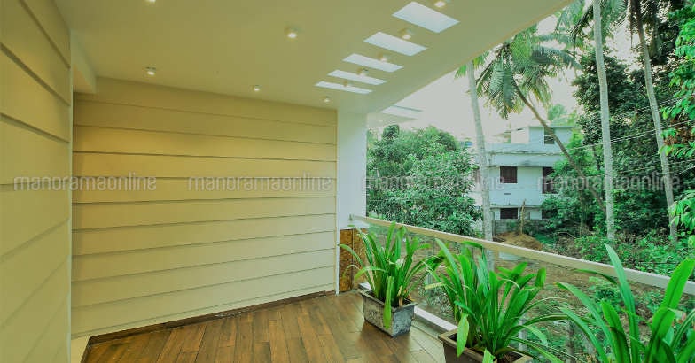 30-lakh-home-balcony 30-lakh-home-balcony