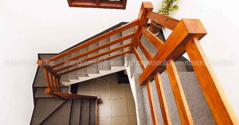 3-cent-home-kochi-stairs