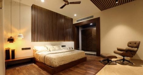 white-themed-house-bed