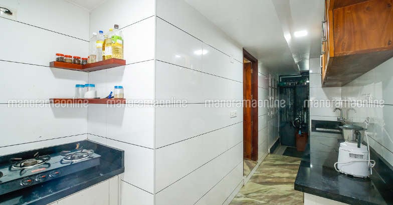 25-lakh-kondotty-kitchen 25-lakh-kondotty-kitchen