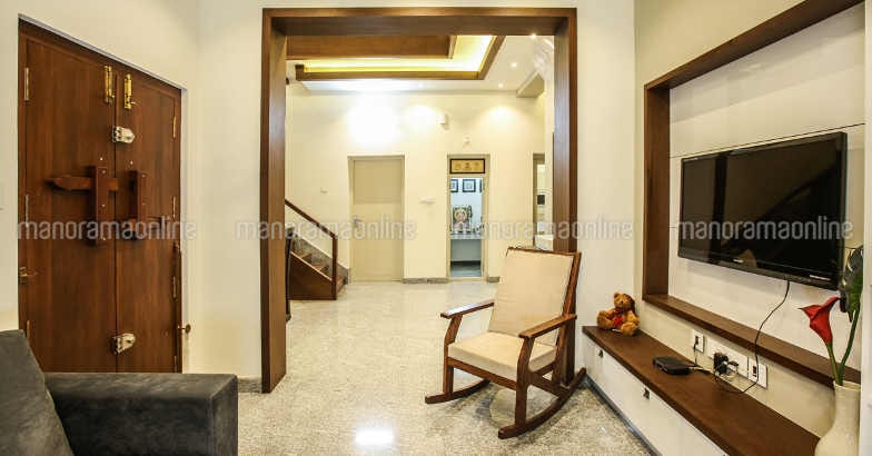 renovated-home-hall renovated-home-hall