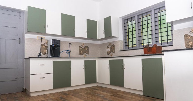 24-lakh-home-kitchen 24-lakh-home-kitchen