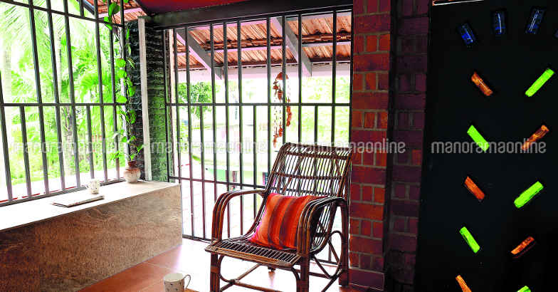28-lakh-house-sitout 28-lakh-house-sitout