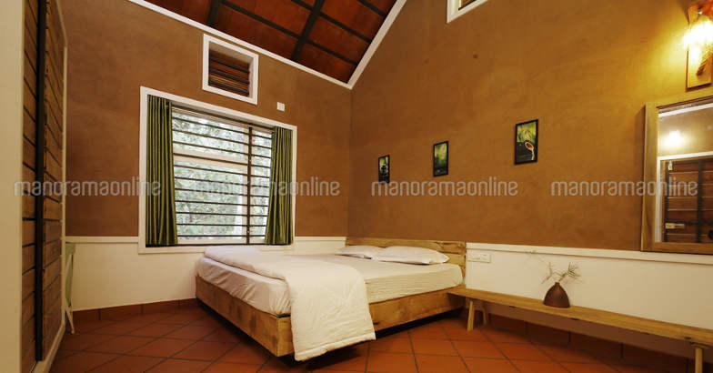 28-lakh-house-bed 28-lakh-house-bed