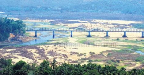 drought-in-river-bridge