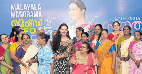 manju-warrier-with-winners