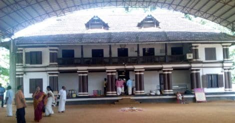 പാമ്പുംമേക്കാട്ട് മന പാമ്പുംമേക്കാട്ട് മന
