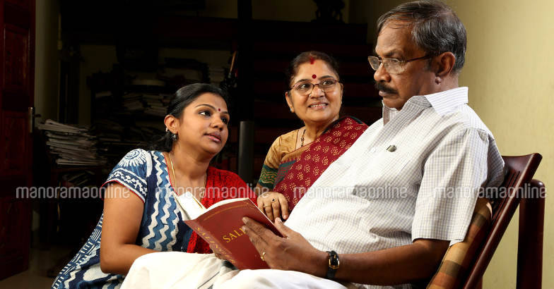 mt-aswathy-wife mt-aswathy-wife