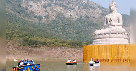 statue of Gautam Buddha in Rajgir