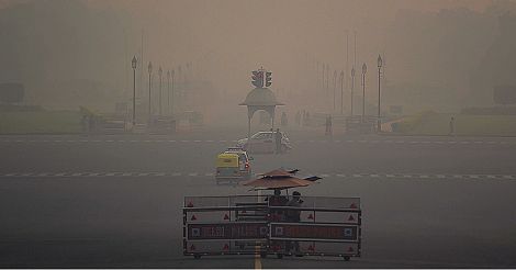 heavy smog in New Delhi