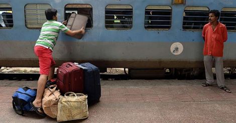 India-Train-Luggage-Fine