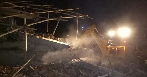 Greater-Noida-Building-Collapse