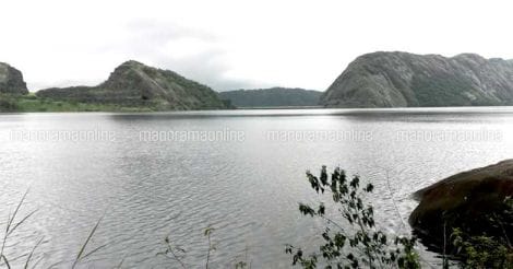 idukki-dam-reservoir