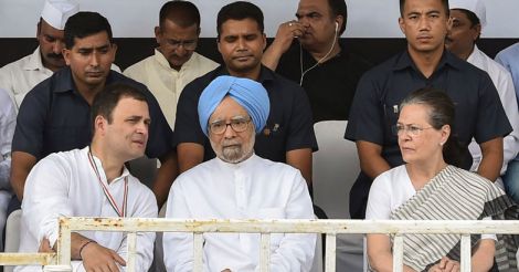 Sonia-Gandhi-Manmohan-Singh-and-Rahul-Gandhi
