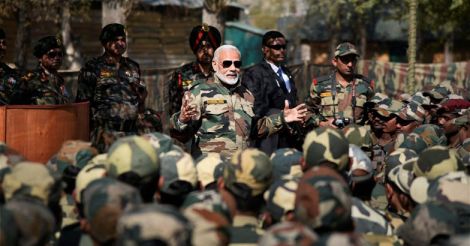 Modi-with-Army-men