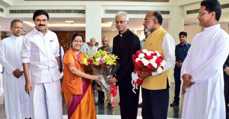 Fr Tom Uzhunnalil meets Foregine Minister Sushma Swaraj