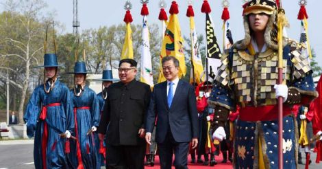 Kim Jong Un with Moon Jae-in during visit to South Korea