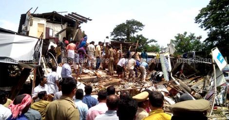 Palakkad building collapse