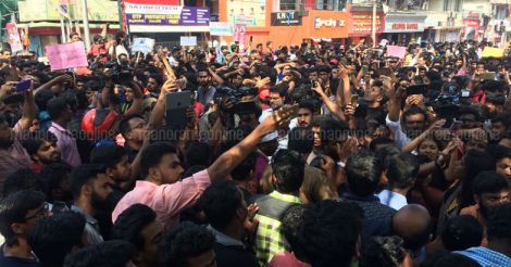 People in Trivandrum to support Sreejith