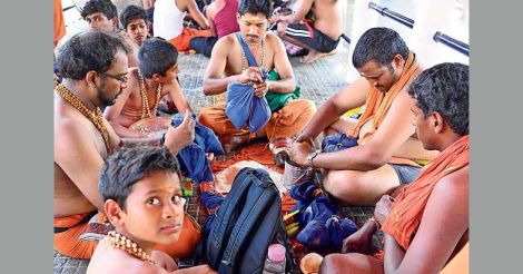 sabarimala-devotees-from-tamilnadu